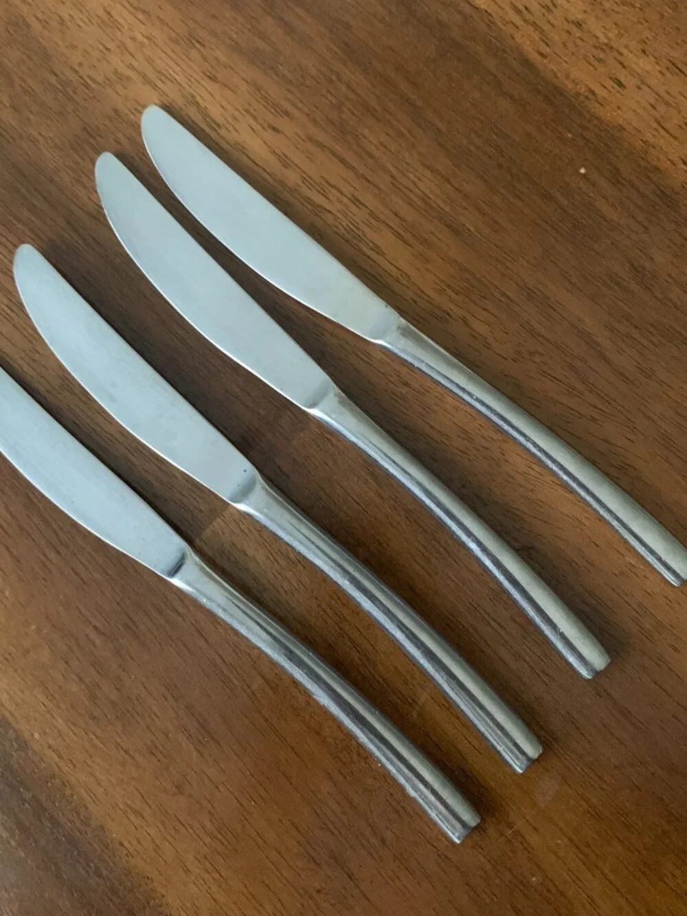 Modern Stainless Steel Dinnerware Sleek Curved Handle Unbranded - Set of 4